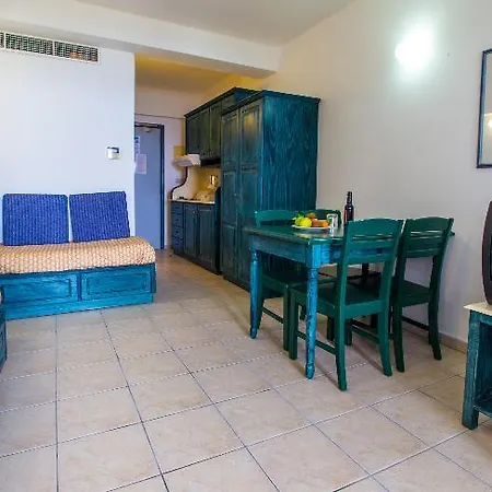 St. George Gardens And 4*